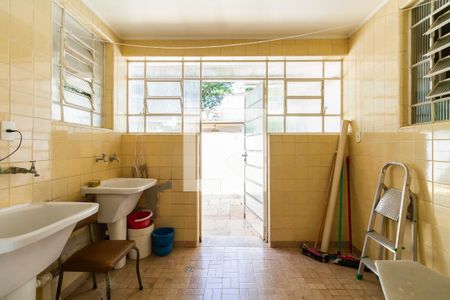 Casa à venda com 370m², 3 quartos e 5 vagasÁrea de Serviço