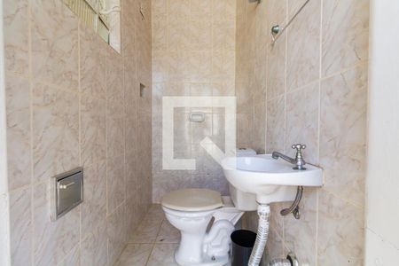Casa à venda com 370m², 3 quartos e 5 vagasÁrea de Serviço - Banheiro