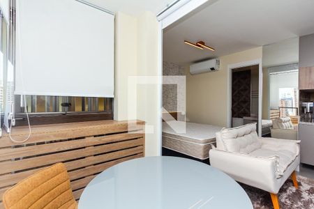 Studio para alugar com 28m², 1 quarto e sem vaga Studio para alugar com 28m², 1 quarto e sem vagaVaranda
