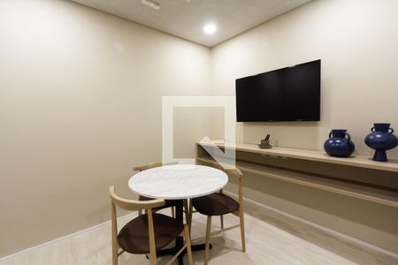 Studio para alugar com 28m², 1 quarto e sem vaga Studio para alugar com 28m², 1 quarto e sem vagaSala de reunião