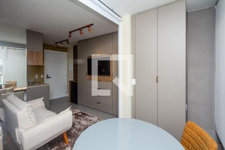 Studio para alugar com 28m², 1 quarto e sem vaga Studio para alugar com 28m², 1 quarto e sem vagaVaranda