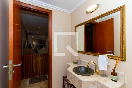Apartamento à venda com 310m², 3 quartos e 4 vagas Apartamento à venda com 310m², 3 quartos e 4 vagasLavabo