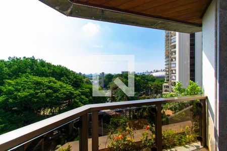 Apartamento à venda com 310m², 3 quartos e 4 vagas Apartamento à venda com 310m², 3 quartos e 4 vagasVaranda da Suíte master