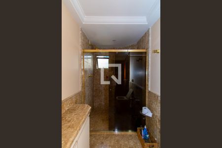 Apartamento à venda com 310m², 3 quartos e 4 vagas Apartamento à venda com 310m², 3 quartos e 4 vagasBanheiro da Suíte 1