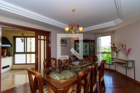 Apartamento à venda com 310m², 3 quartos e 4 vagas Apartamento à venda com 310m², 3 quartos e 4 vagasSala de Jantar