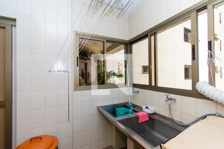 Apartamento à venda com 310m², 3 quartos e 4 vagas Apartamento à venda com 310m², 3 quartos e 4 vagasÁrea de Serviço