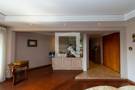 Apartamento à venda com 310m², 3 quartos e 4 vagas Apartamento à venda com 310m², 3 quartos e 4 vagasBar