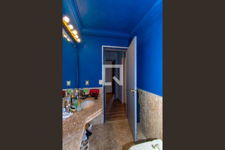 Apartamento à venda com 310m², 3 quartos e 4 vagas Apartamento à venda com 310m², 3 quartos e 4 vagasBanheiro da Suíte 2