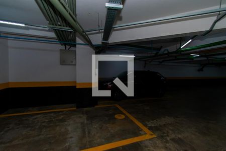 Apartamento à venda com 310m², 3 quartos e 4 vagas Apartamento à venda com 310m², 3 quartos e 4 vagasÁrea comum - Garagem