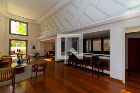 Apartamento à venda com 310m², 3 quartos e 4 vagas Apartamento à venda com 310m², 3 quartos e 4 vagasÁrea comum - Salão de festas