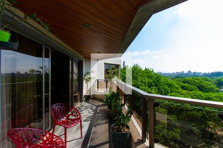Apartamento à venda com 310m², 3 quartos e 4 vagas Apartamento à venda com 310m², 3 quartos e 4 vagasVaranda da Sala