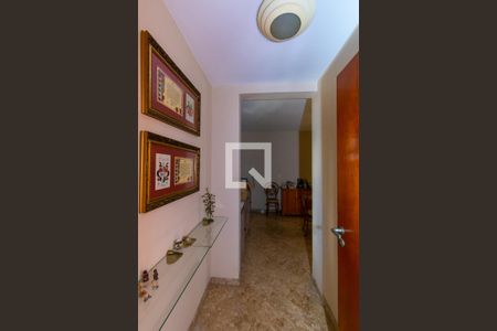 Apartamento à venda com 310m², 3 quartos e 4 vagas Apartamento à venda com 310m², 3 quartos e 4 vagasCorredor