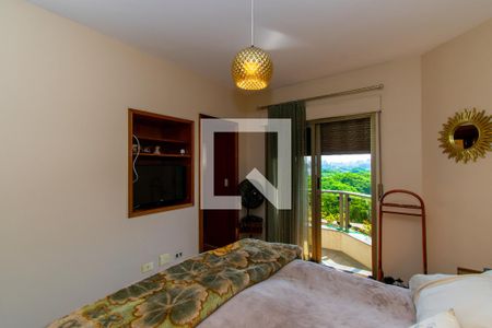 Apartamento à venda com 310m², 3 quartos e 4 vagas Apartamento à venda com 310m², 3 quartos e 4 vagasSuíte master