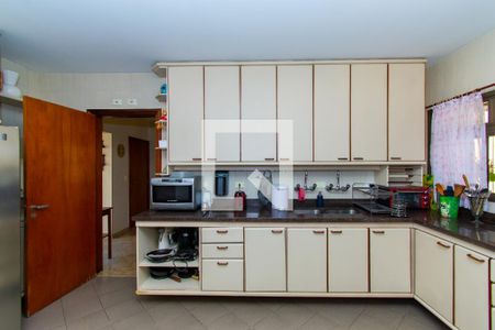 Apartamento à venda com 310m², 3 quartos e 4 vagas Apartamento à venda com 310m², 3 quartos e 4 vagasCozinha
