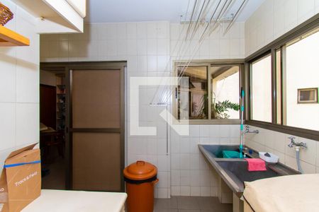 Apartamento à venda com 310m², 3 quartos e 4 vagas Apartamento à venda com 310m², 3 quartos e 4 vagasÁrea de Serviço
