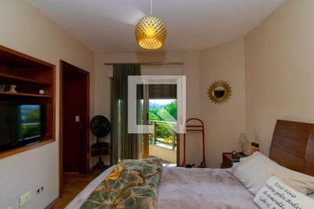 Apartamento à venda com 310m², 3 quartos e 4 vagas Apartamento à venda com 310m², 3 quartos e 4 vagasSuíte master