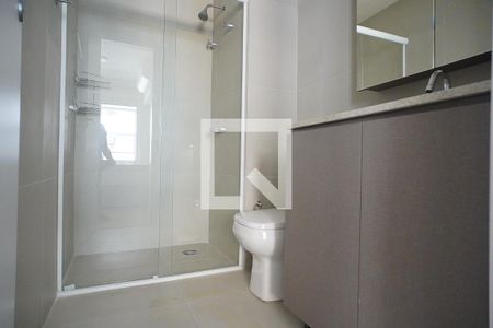 Banheiro de apartamento à venda com 1 quarto, 37m² em Petrópolis, Porto Alegre
