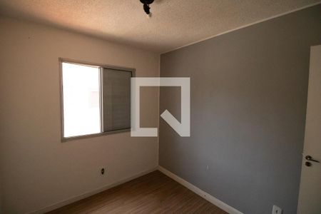 Quarto 2 de apartamento para alugar com 3 quartos, 49m² em Vila Virgínia, Itaquaquecetuba