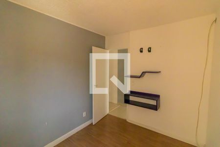 Quarto 2 de apartamento para alugar com 3 quartos, 49m² em Vila Virgínia, Itaquaquecetuba