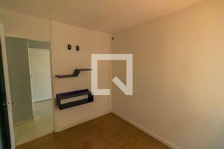 Quarto 2 de apartamento para alugar com 3 quartos, 49m² em Vila Virgínia, Itaquaquecetuba
