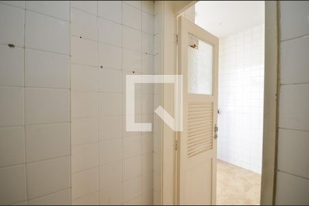Apartamento à venda com 112m², 3 quartos e 1 vaga Apartamento à venda com 112m², 3 quartos e 1 vagaBanheiro de Serviço