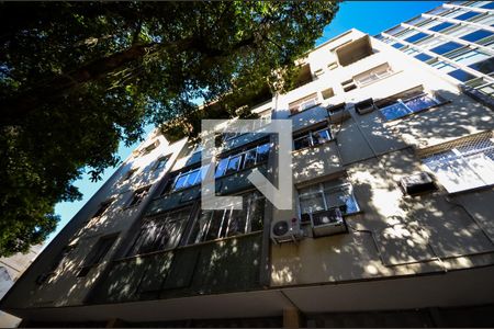 Apartamento à venda com 112m², 3 quartos e 1 vaga Apartamento à venda com 112m², 3 quartos e 1 vagaFachada