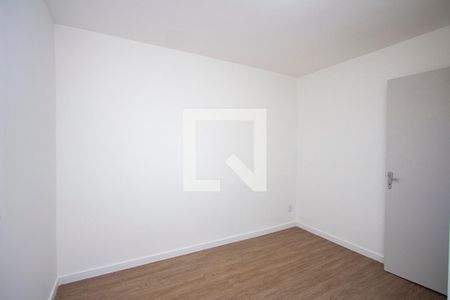 Sala de casa de condomínio para alugar com 2 quartos, 51m² em Colubandê, São Gonçalo