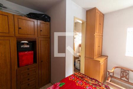 Casa à venda com 90m², 3 quartos e 2 vagasQuarto de Serviço