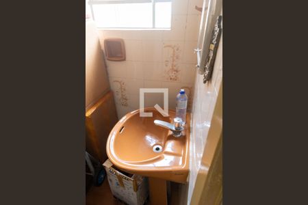 Casa à venda com 90m², 3 quartos e 2 vagasBanheiro de serviço