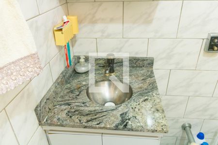 Casa à venda com 90m², 3 quartos e 2 vagasBanheiro