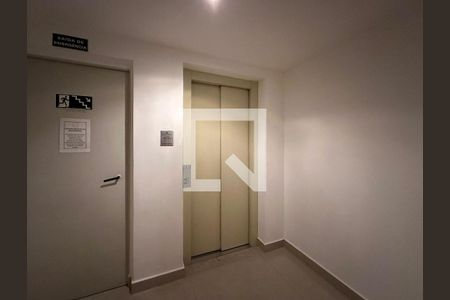 Apartamento à venda com 80m², 2 quartos e 1 vagaHall Apartamento