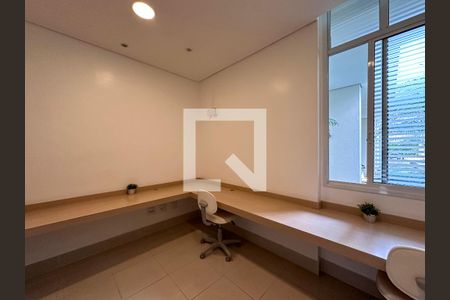Apartamento à venda com 80m², 2 quartos e 1 vagaOffice