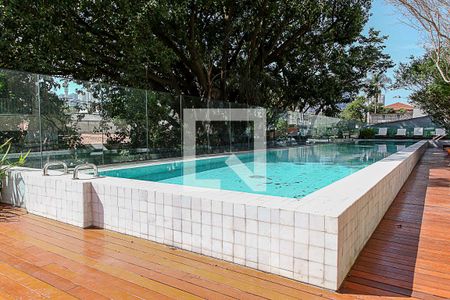 Studio para alugar com 33m², 1 quarto e sem vaga Studio para alugar com 33m², 1 quarto e sem vagaÁrea comum - Piscina
