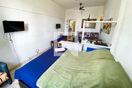 Sala / Quarto de kitnet/studio para alugar com 1 quarto, 33m² em Centro, Rio de Janeiro