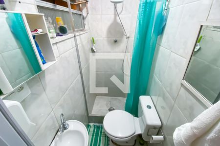 Banheiro de kitnet/studio para alugar com 1 quarto, 33m² em Centro, Rio de Janeiro