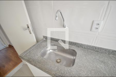 Apartamento à venda com 82m², 2 quartos e sem vaga Apartamento à venda com 82m², 2 quartos e sem vagaCozinha e Área de Serviço