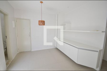 Apartamento à venda com 82m², 2 quartos e sem vaga Apartamento à venda com 82m², 2 quartos e sem vagaCozinha e Área de Serviço