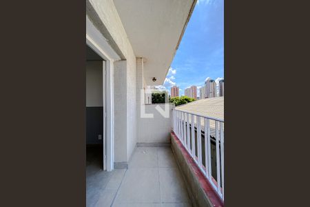 Apartamento à venda com 140m², 3 quartos e 1 vagaVaranda do Quarto 2