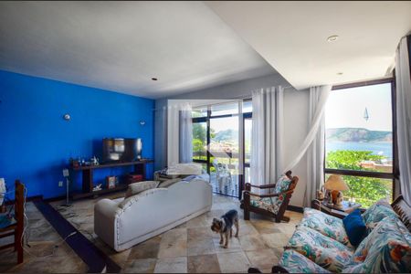 Sala de casa à venda com 5 quartos, 400m² em Camboinhas, Niterói