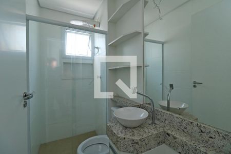 Apartamento à venda com 95m², 2 quartos e 2 vagasBanheiro da Suite