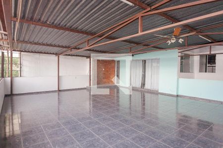 Casa para alugar com 120m², 2 quartos e 2 vagas Casa para alugar com 120m², 2 quartos e 2 vagasvaranda