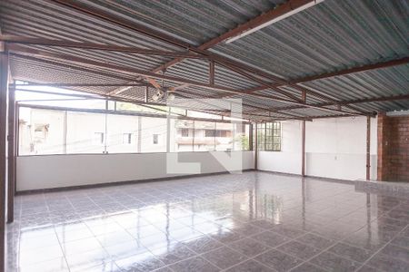 Casa para alugar com 120m², 2 quartos e 2 vagas Casa para alugar com 120m², 2 quartos e 2 vagasvaranda