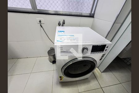 Apartamento para alugar com 130m², 3 quartos e 1 vagaÁrea de Serviço
