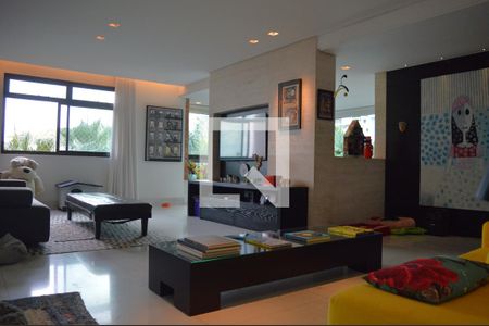 Sala de TV de apartamento à venda com 5 quartos, 213m² em Santa Lúcia, Belo Horizonte