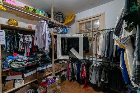 Casa à venda com 320m², 2 quartos e 6 vagasQuarto 4