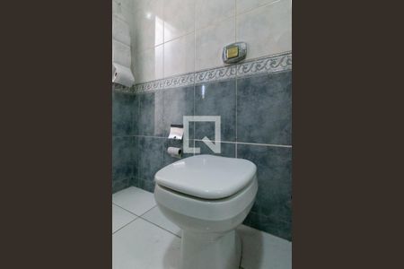 Casa à venda com 320m², 2 quartos e 6 vagasBanheiro Social