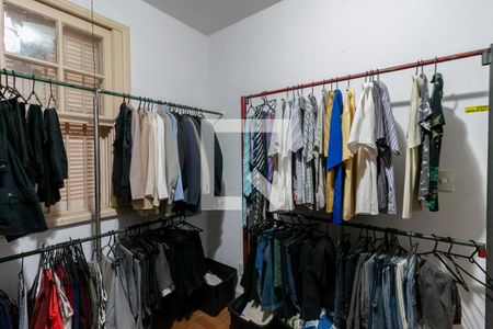 Casa à venda com 320m², 2 quartos e 6 vagasQuarto 4