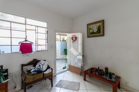 Sala de casa para alugar com 2 quartos, 320m² em Cachoeirinha, Belo Horizonte
