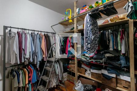 Casa à venda com 320m², 2 quartos e 6 vagasQuarto 4