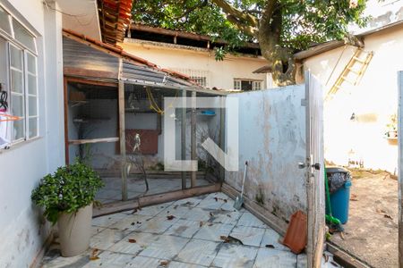 Casa à venda com 320m², 2 quartos e 6 vagasÁrea de Serviço